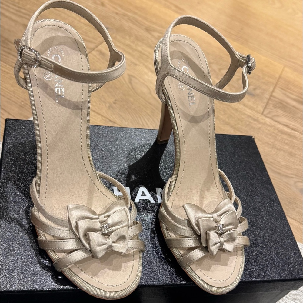 Chanel 13P Beige Satin Crystal CC Bow High Heels Size 38.5